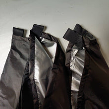 Charger l&#39;image dans la galerie, 4 milieux d&#39;une bâche noir
