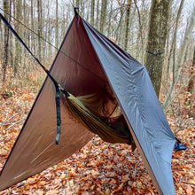 Charger l&#39;image dans la galerie, hamac moustiquaire vert avec tarp noir
