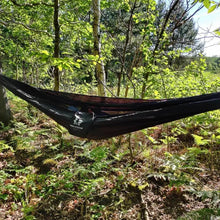Charger l&#39;image dans la galerie, hamac parachute noir en foret

